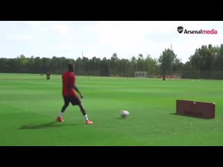 Afc nicolas pépé was put through his paces mp4