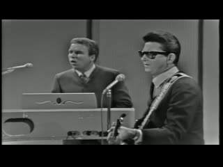 Roy orbison – oh, pretty woman – rockn roll forever ed sullivans greatest hits