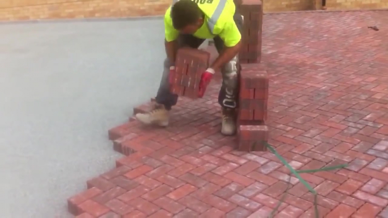 Укладчик тротуарной плитки 99 уровня