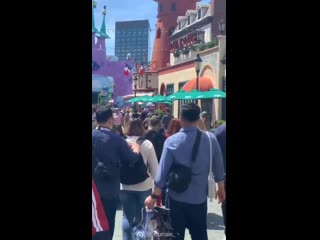 190414 jisoo, rose, lisa @ universal studios la