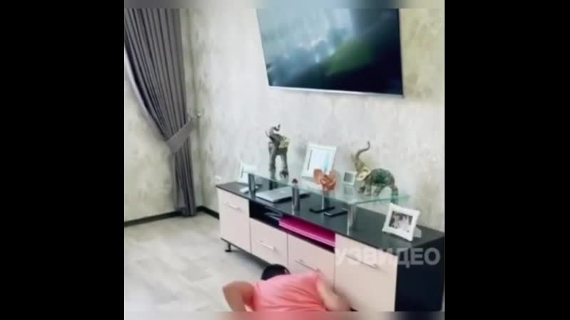 Так жена представляет приход гостей))