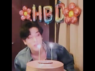 Jake struggling in blowing the candle that it took him 20 secs to put it out completely