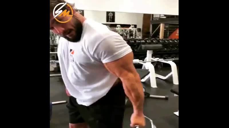 Мощная тренироа бицепса