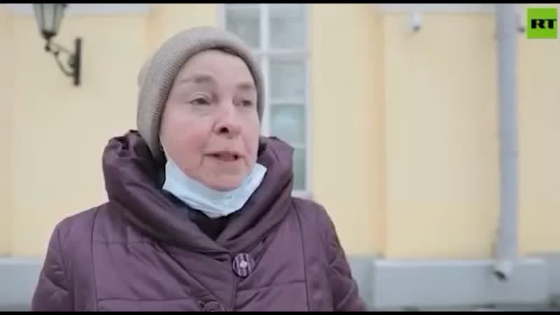 «почему мы, простые российские граждане, должны страдать из за таких ненормальных людей?»