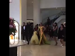 Aishwarya rai bachchan is cannes ready and aaradhya accompanies her on the way! ( 640 x 640 ) mp4