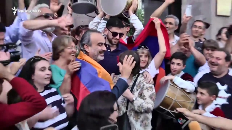 Ժիրայր սեֆիլյանն ազատ արձակվեց դատարանի շենքից