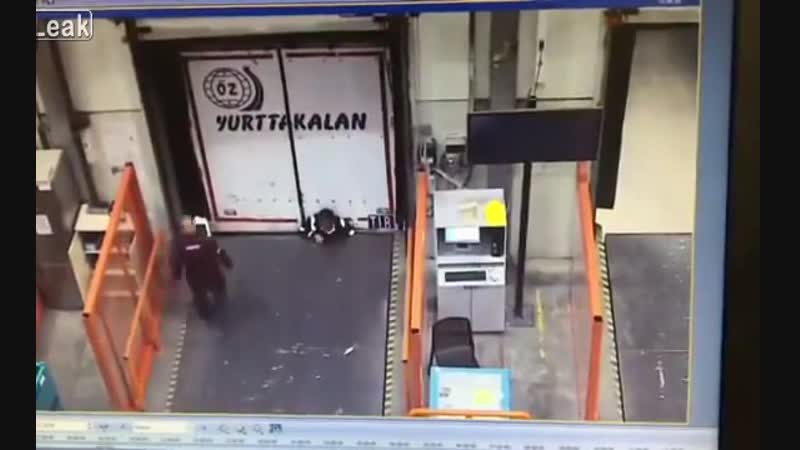 Чп на площадке для разгрузки авто