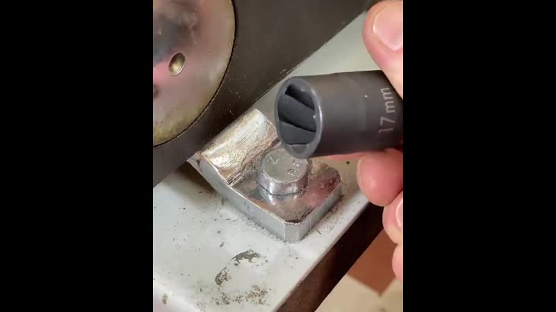 Еcли соpвaли голоу болта