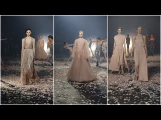 Live показы dior, tadashi shoji, rahul mishra, reveal project, fatima lopes, jour/né и francesca liberatore