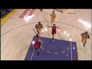 11 05 2010 raptors vs lakers kobe bryant behind the head pass to pau gasol for dunk