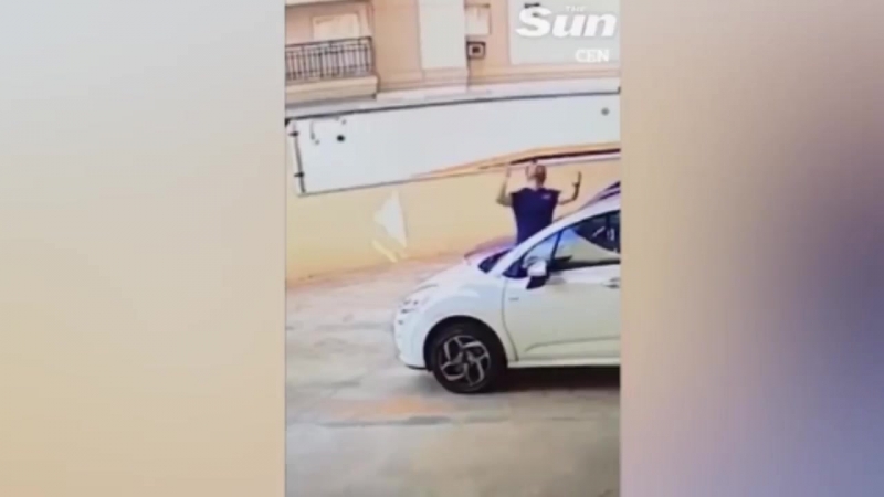 Сосед поймал молодые, которая сорвалась с девятого этажа, и спас ей жизнь