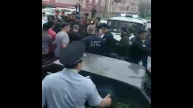 ]разъяренная толпа чуть не линчевала лихача в норильске