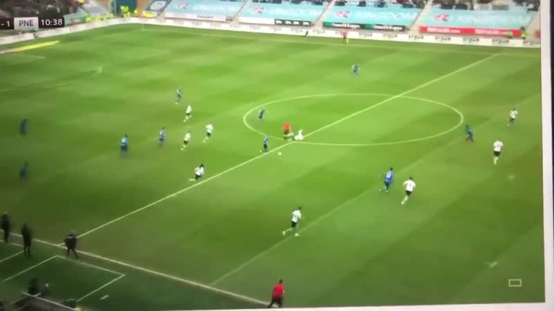 Рефери шалит