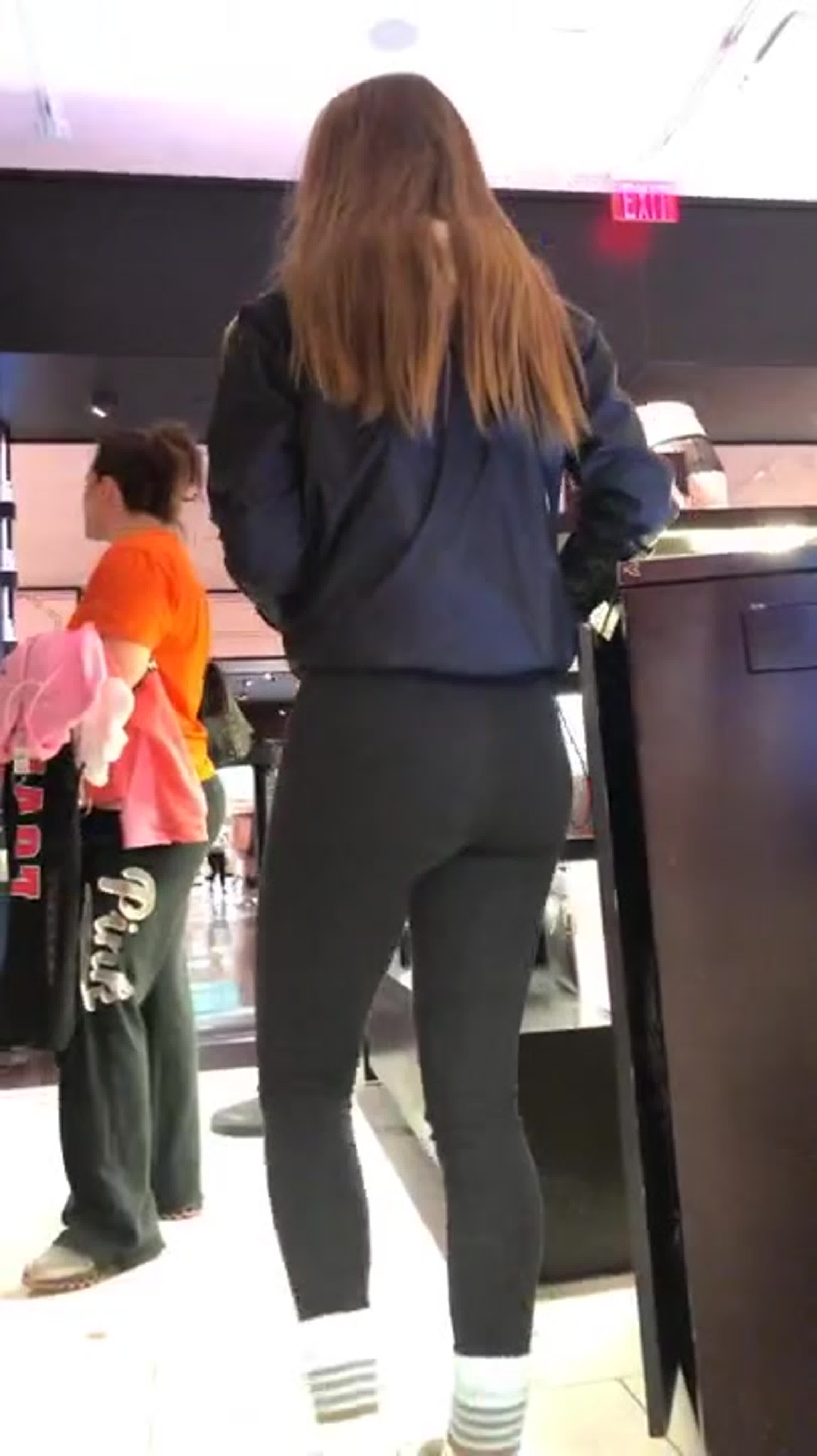 sexy candid teen ass