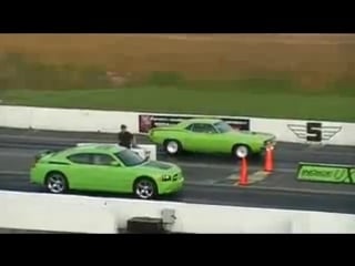 Plymouth hemi cuda vs dodge charger srt8