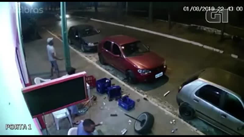 Молодые колесом