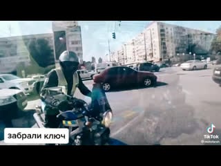 Наглый мотобат 🏍 🚨