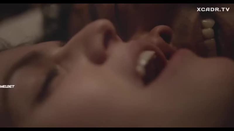 Александра даддарио(alexandra daddario) голая секс в фильме все оттенки токио(сша,2020)