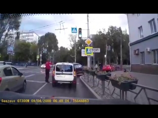 Audi отбросило на супружескую пару