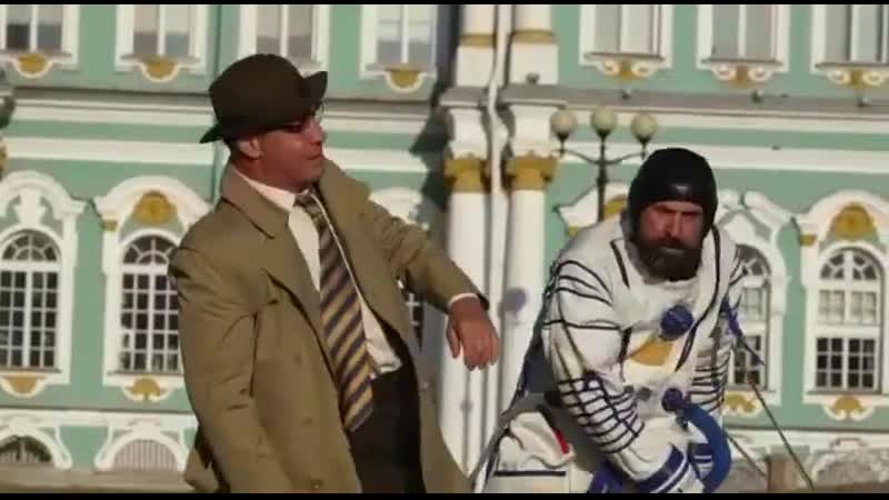 Деды под лсд беснуются возле эрмитажа