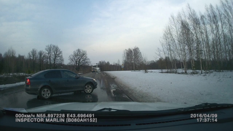 Вертолет священников перекрыл шоссе в нижегородской области