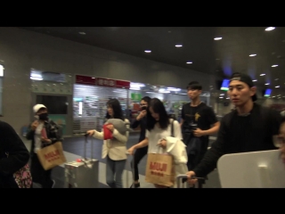 [fancam] 180316 hyomin arrived in macau for the 12th asian film awards at taipa ferry terminal