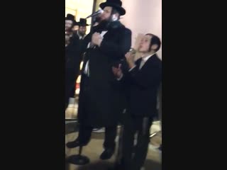 שמילי אונגאר און קינד סאלא ביי חופה shmeuly ungar with porn solo singing at chupa