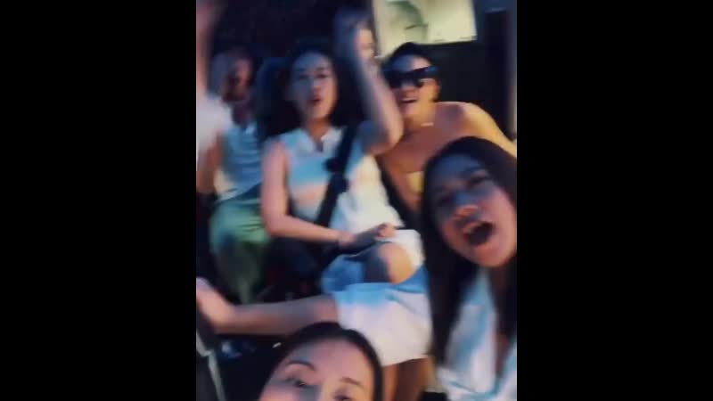 Барри с яя и ее подругами 15 09 20