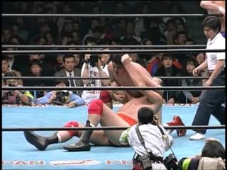 Jun akiyama/giant baba/jumbo tsuruta vs akira taue/masanobu fuchi/masao inoue