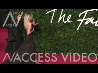Jon kortajarena and stella maxwell on the red carpet for the british fashion awards in london ( 480 x 854 ) mp4