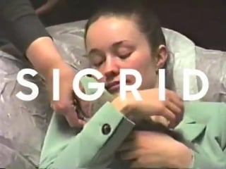 This clip of sigrid playing with in our office is one of the best things youll see all week watch what the norwegian singer
