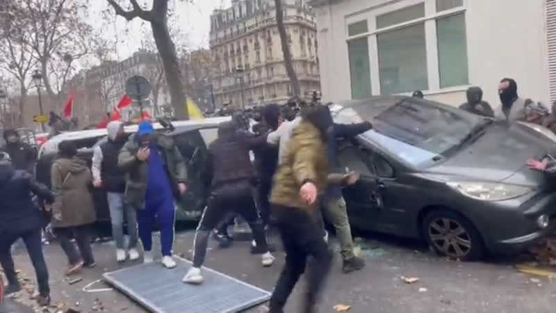 Традиционно, в это время, парижане пошли колядовать париж – цветущий европейский сад