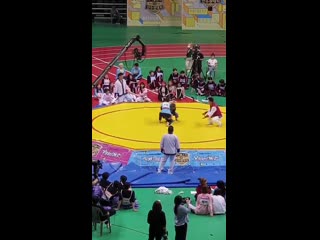 190812 gahyeon wrestling @ isac