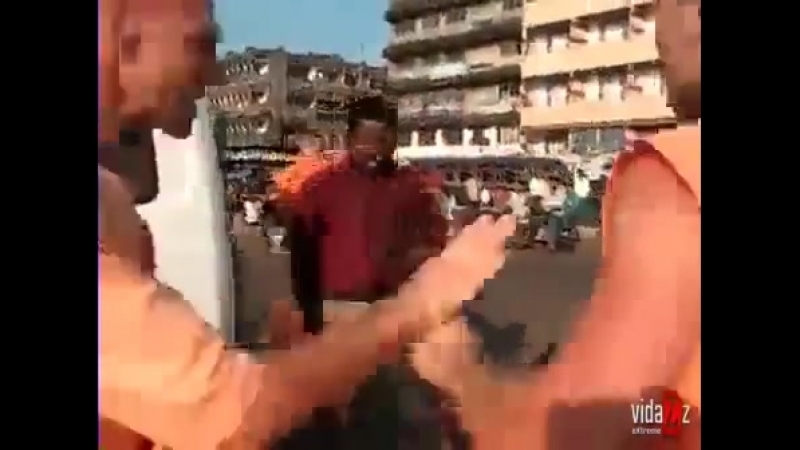 Русские кришнаиты vs полиция индии