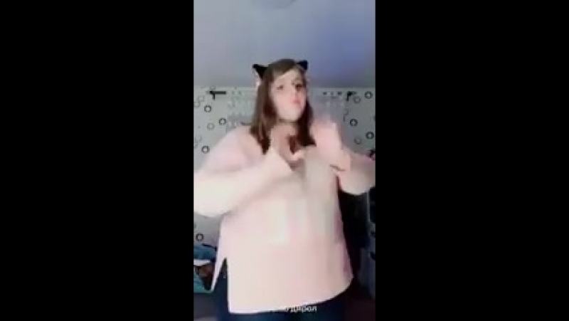 Я люблю дирол (хорошее настроение, забавное домашнее видео, девочка танцует и поёт, от двух калорий сразу в кремторий, барби)