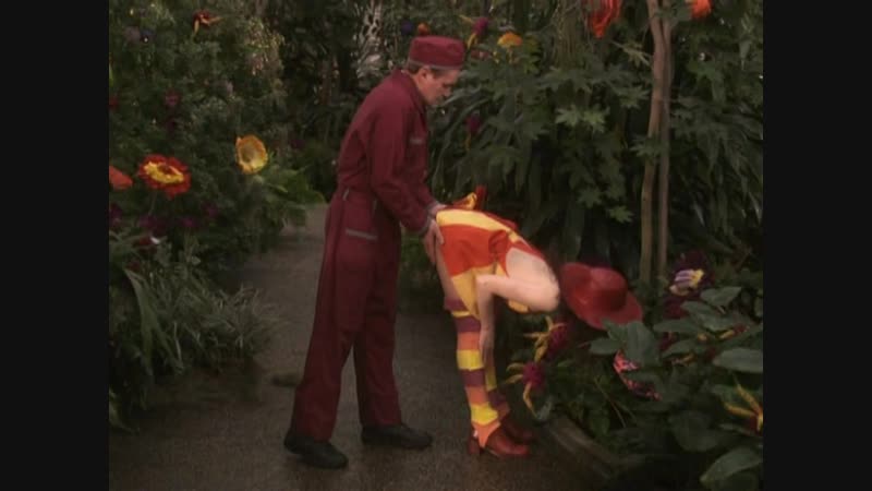 Lexx s03e09 garden