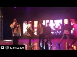 Junbob bumped into each other 💕