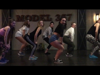 Reggaeton weekend classes at model 357 by katerina krasnikova