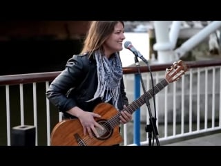 Feeling good (bass guitar) street performer susana silva feelin good street performers