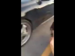 А вы любите когда девушки дерутся, и можно увидеть пикантности??))