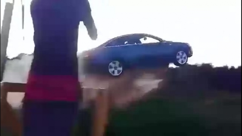 Бывают пассажиры штурманы, бывают водители пилоты, в общем, лётчики бывают уж