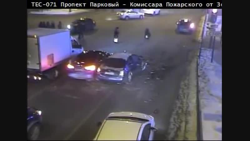 04 12 2018 18 24 дтп пр парковый пожарского выбил страйк