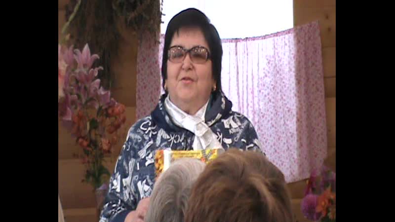 Выступление победителя конкурса стихов и песен о даче, саде, огороде и о том, что на них растёт «весёлый дачник» 2 m2u09627