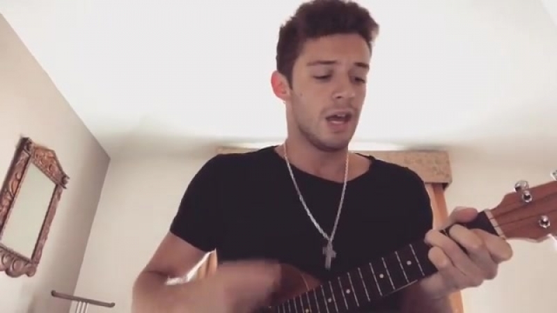Ruggero pasquarelli in my porn (shawn mendes ukulele cover)