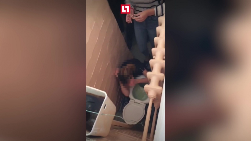 Восьмиклассница напилась и пришла в школу