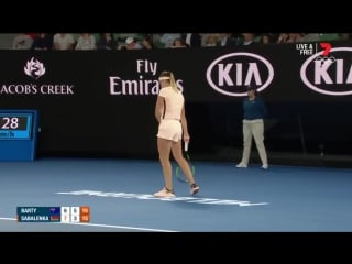 Crowd imitates tennis player loud grunts / tennis insight