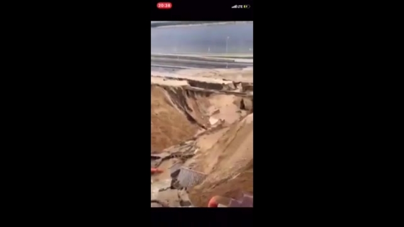 Провал грунта у стадиона в волгограде