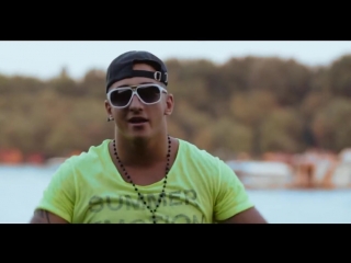 Marko moreno feat napoleon & juice, vuk mob ona mrzi ceo svet (2013)