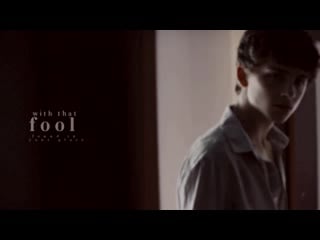 Sirius regulus ¦ black flies