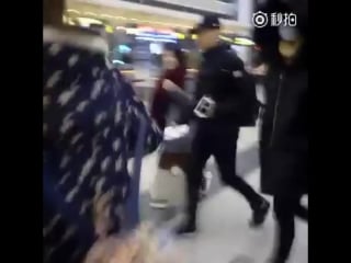 [lq fancam] 151124 shenyang airport @ ztao